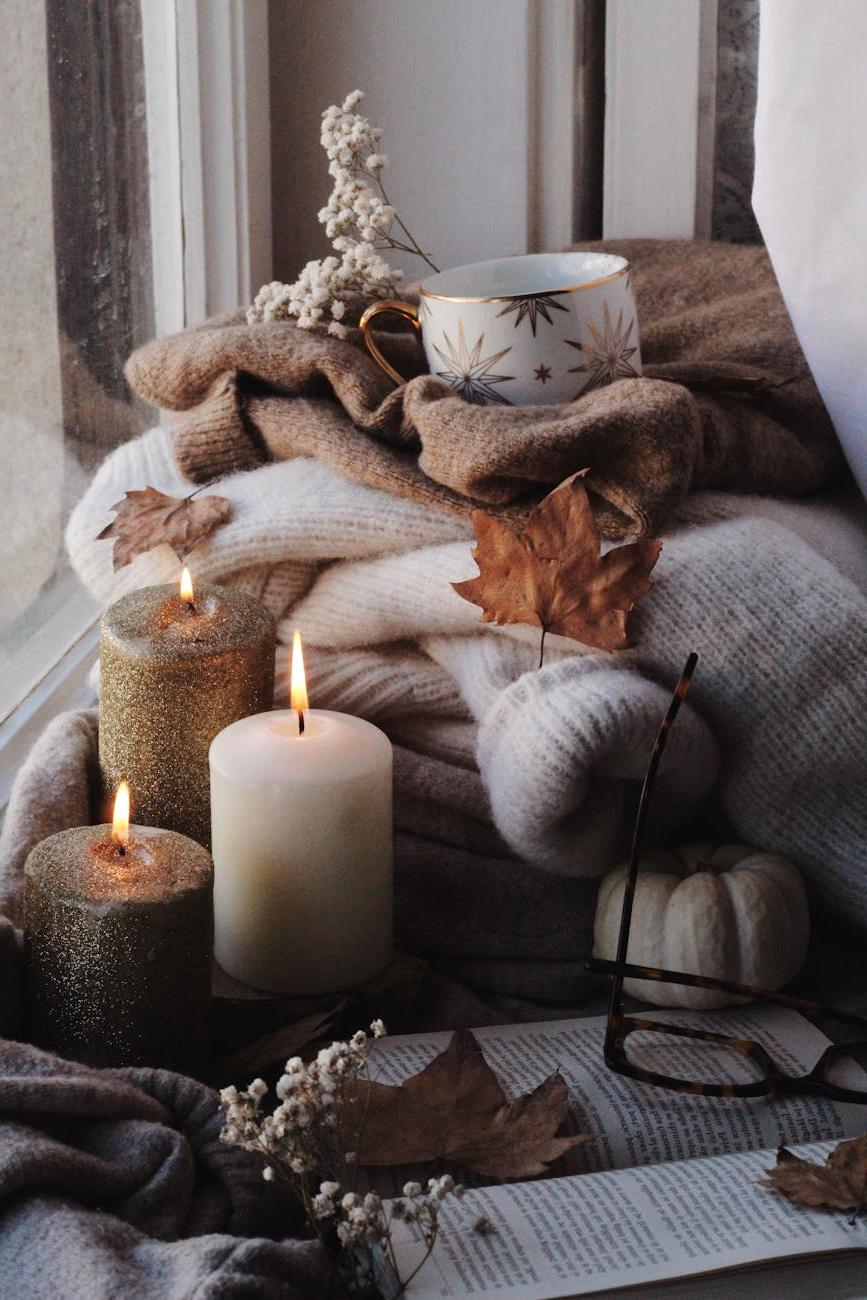 Delicate baby blankets and children knitted accessories