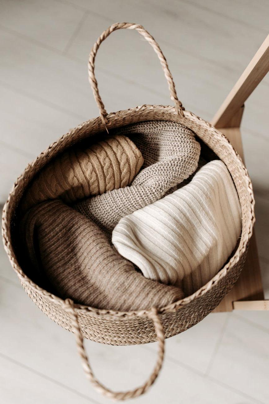 Happy customer Lisa van Dijk with custom knitted home decor